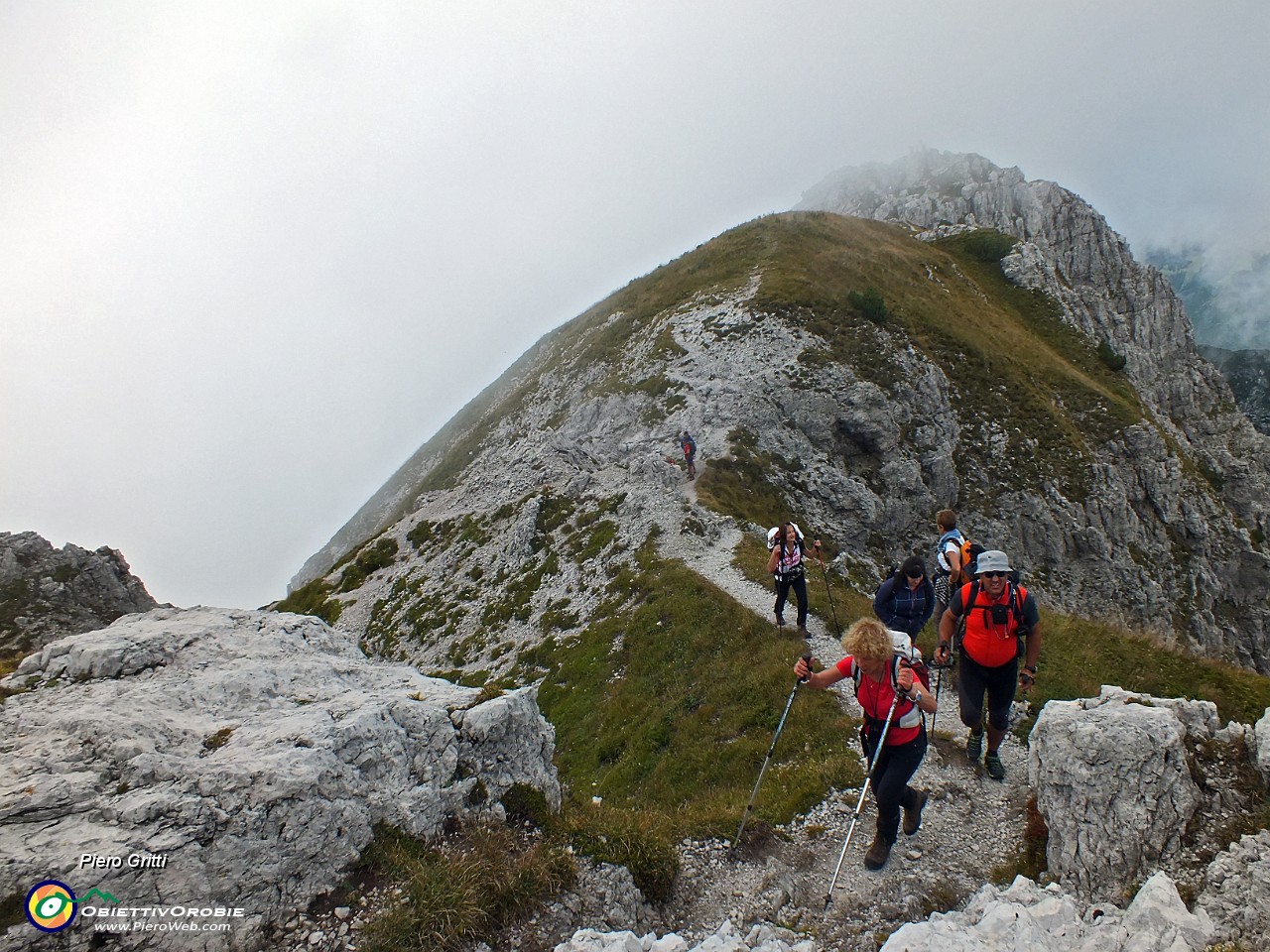 69 Non scendiamo dal canalone, ma scendiamo verso il 101.JPG